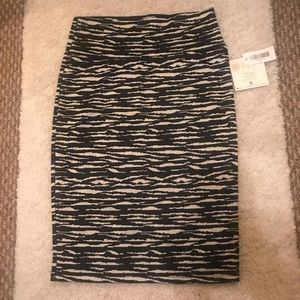 🤩 LULAROE CASSIE🤩 ~ Skirt size Small ~